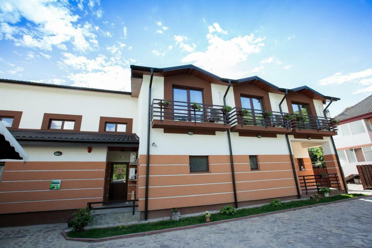 Magic Garden By Vladut Otel Bacău Dış mekan fotoğraf