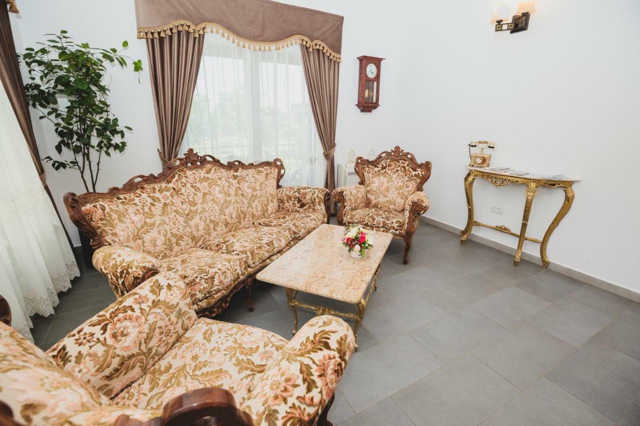 Magic Garden By Vladut Otel Bacău Dış mekan fotoğraf