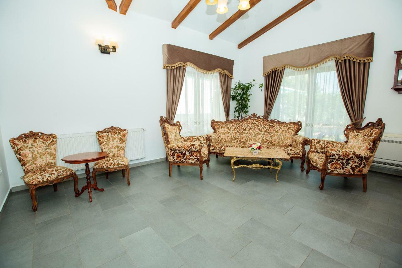 Magic Garden By Vladut Otel Bacău Dış mekan fotoğraf