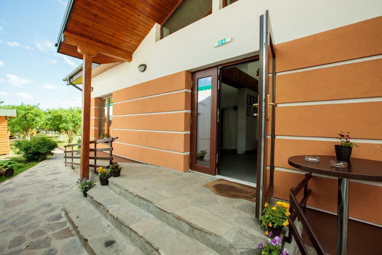 Magic Garden By Vladut Otel Bacău Dış mekan fotoğraf